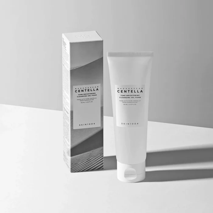 Madagascar Centella Tone Brightening Cleansing Gel Foam